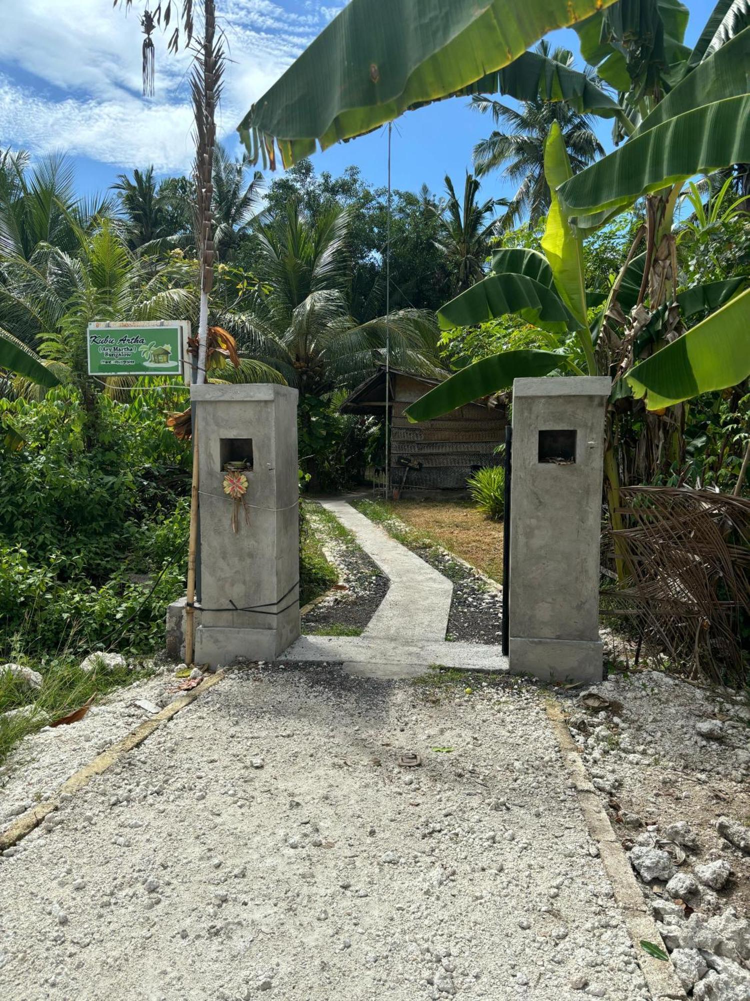 Kubu Artha Bungalow Nusa Penida Ped Buitenkant foto
